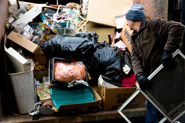 Best Garage Cleanout Services  in Luxemburg, WI